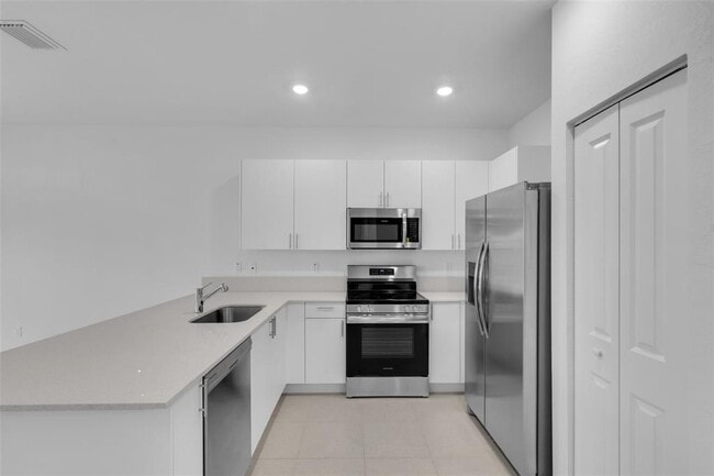 Building Photo - 105 SW 184th Ave