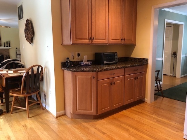 Building Photo - Updated and immaculate 4 bed/3.5 bath colo...
