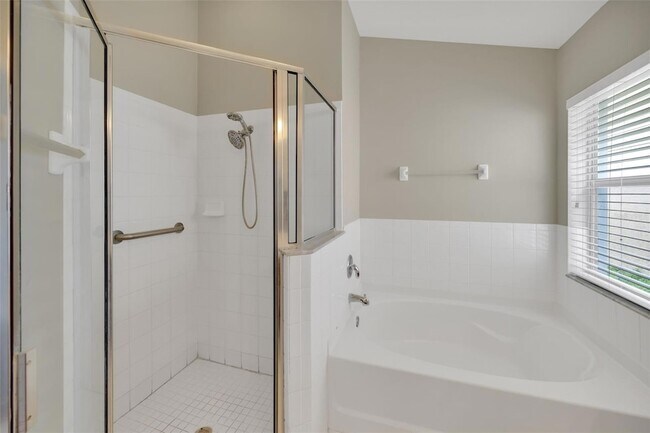 Building Photo - 12921 Tribute Dr