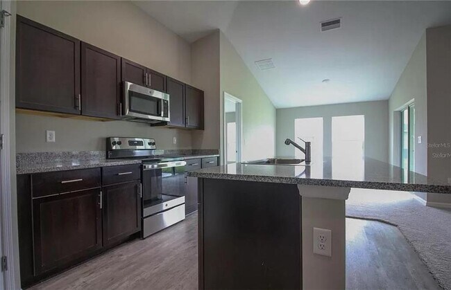 Building Photo - 4548 White Marble Ct