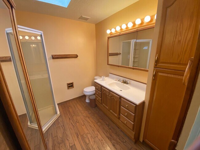 Building Photo - Beautiful 3 Bedroom Home in NE Albuquerque