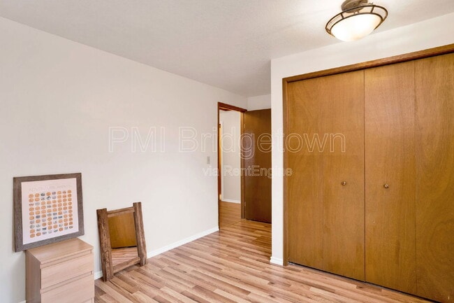 Building Photo - 11735 SW Butte Ln