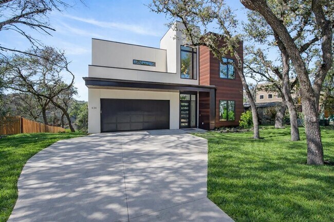 Building Photo - 434 Brady Ln
