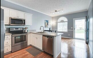 Building Photo - 617 Spence Enclave Way