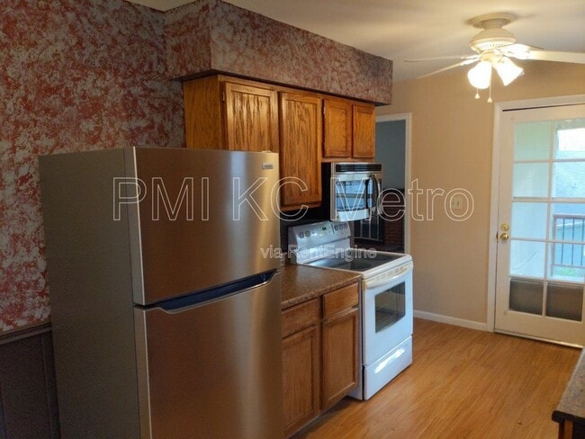 Building Photo - 3207 NE 48th Terrace