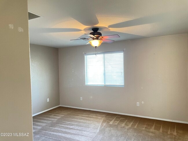 Building Photo - 10573 E Pleasant Pasture Dr