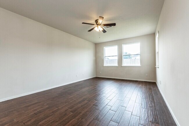 Building Photo - 913 Boxelder Pointe