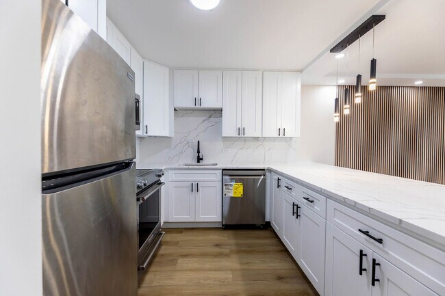 Building Photo - 4800 S Chicago Beach Dr