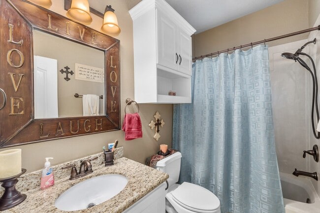 Building Photo - 131 Roucourt Loop