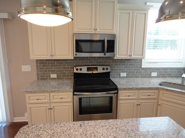 Building Photo - 108 Occidental Dr