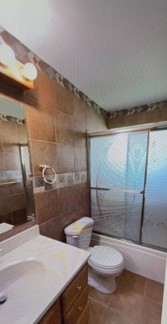 Building Photo - 3 BED 1.5 BATH RAMBLER - PORT ORCHARD