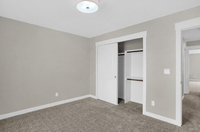 Building Photo - 3798 Venice Grove