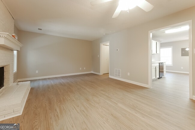 Building Photo - 8071 Creekstone Way