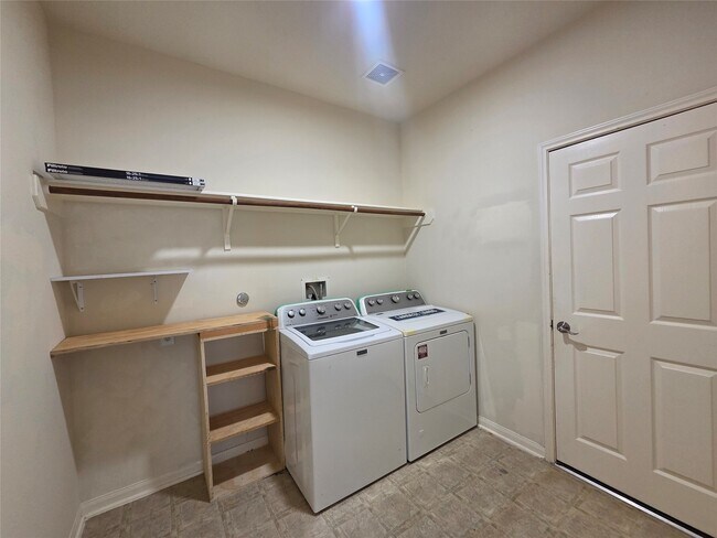 Building Photo - 42 Atascadero Dr