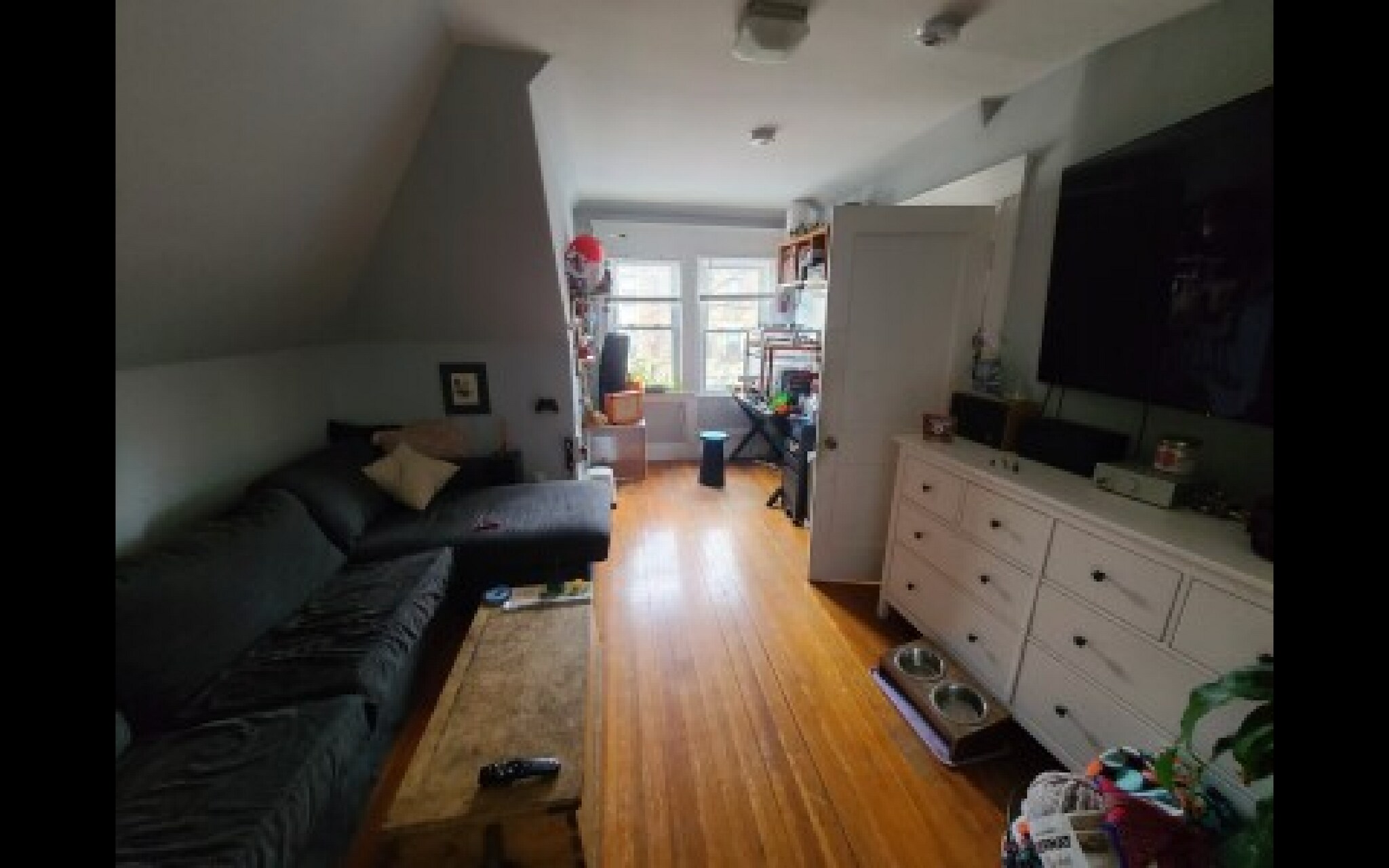 Building Photo - 201 Kelton St