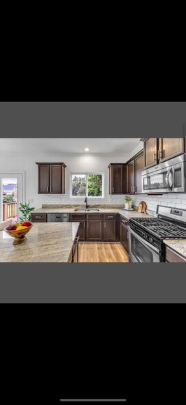 Building Photo - 3612 Turfway Ct