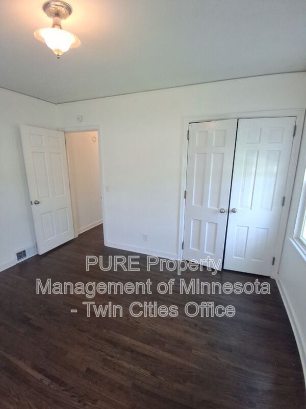 Building Photo - 2632 Toledo Ave S