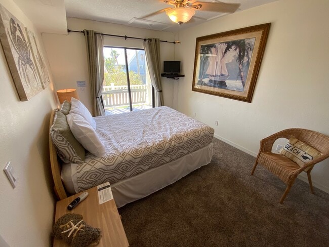 Building Photo - 3401 E Debazan Ave