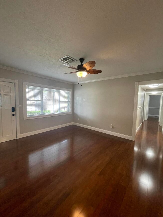 Building Photo - 5 N Deleon Ave