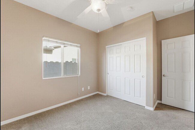 Building Photo - Ironwood Crossing Gem! 3 Bed + Den, Open Layout & Resort Amenities