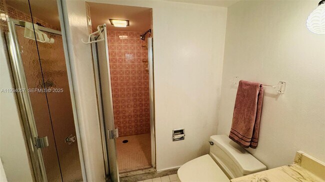 Building Photo - 1865 S Ocean Dr