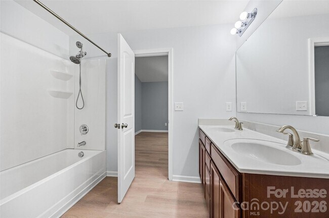 Building Photo - 9612 Brackenview Ct