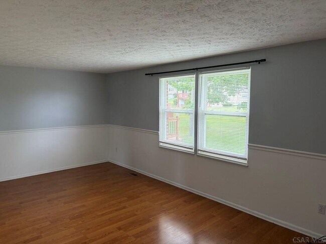 Building Photo - 219 Marietta Dr