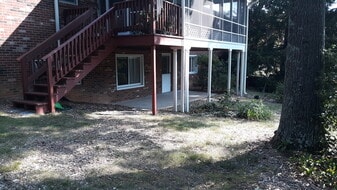 Building Photo - 4522 Laurelwood Dr