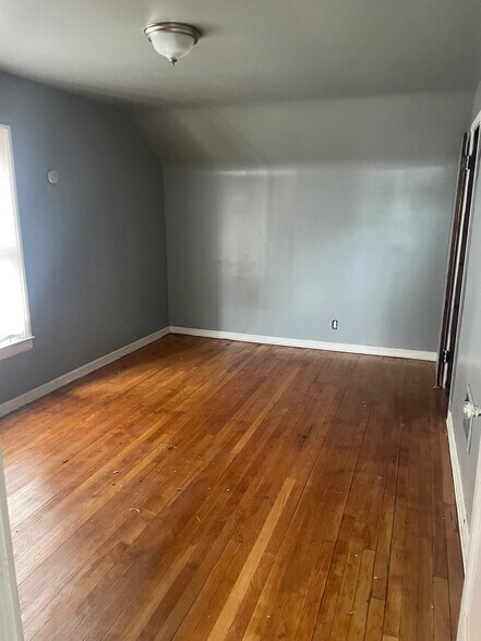 Building Photo - 14242 Ohio St