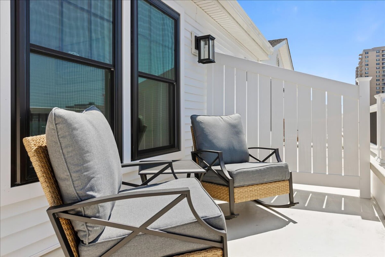 Building Photo - 1 N Austin Ave