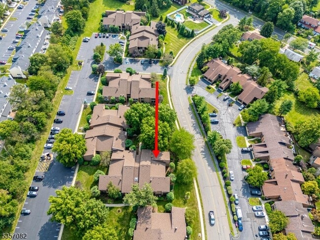 Building Photo - 318 Willowbrook Dr