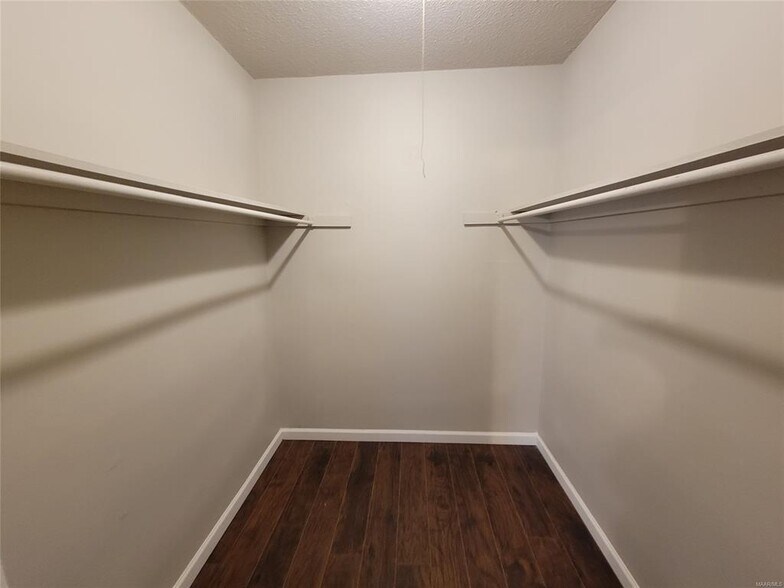 Building Photo - 3439 Malabar Rd