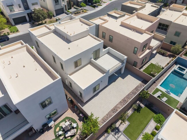 Building Photo - 813 Horizon Canyon Dr