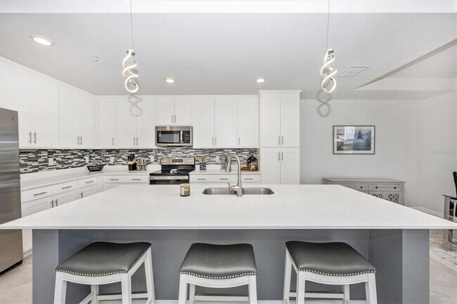 Building Photo - 12240 Wellen Golf St