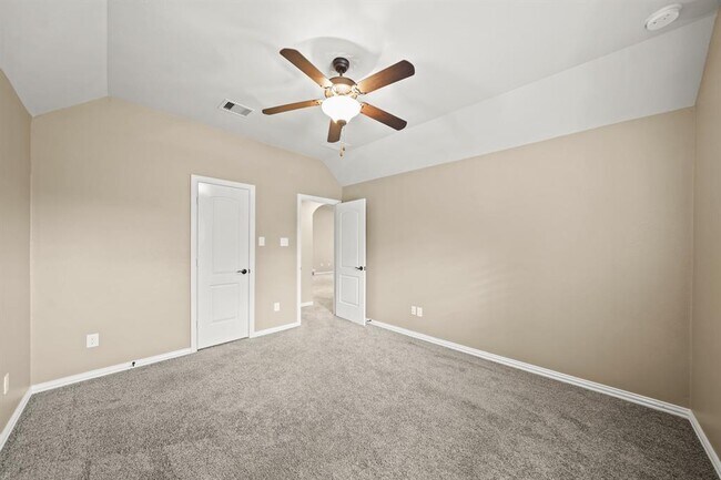Building Photo - 28223 Red Shady Oaks Dr