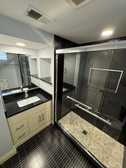 Building Photo - 7209 Needwood Rd