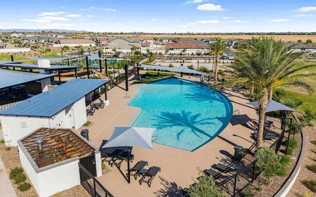 Building Photo - Spacious, Stylish, and Ready for You!