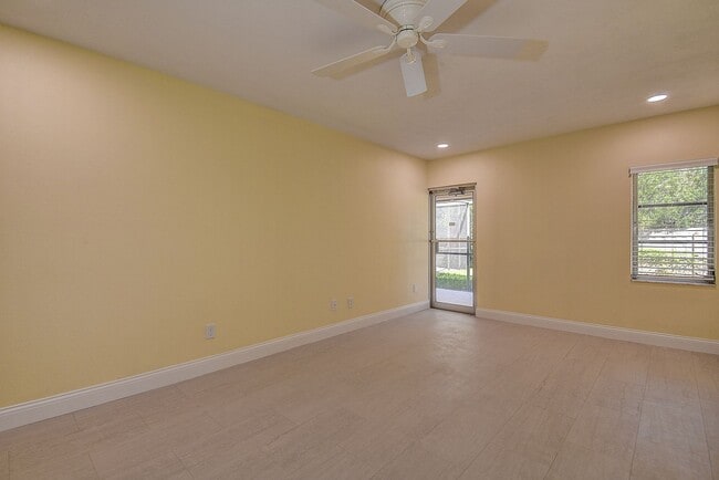 Building Photo - 1247 Monticello Blvd N