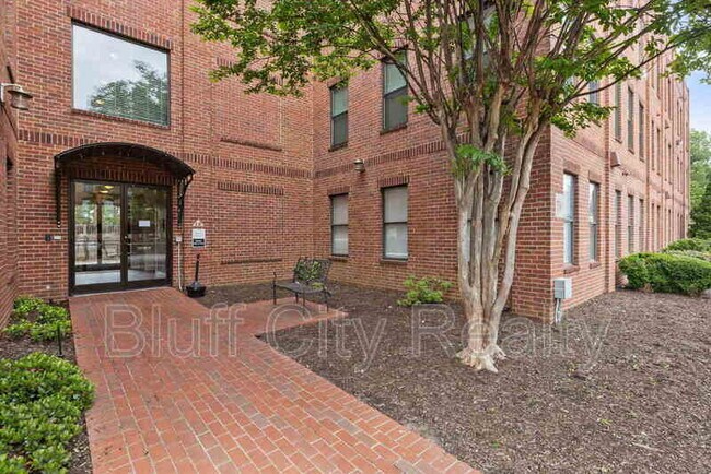 Building Photo - 730 Litty Ct