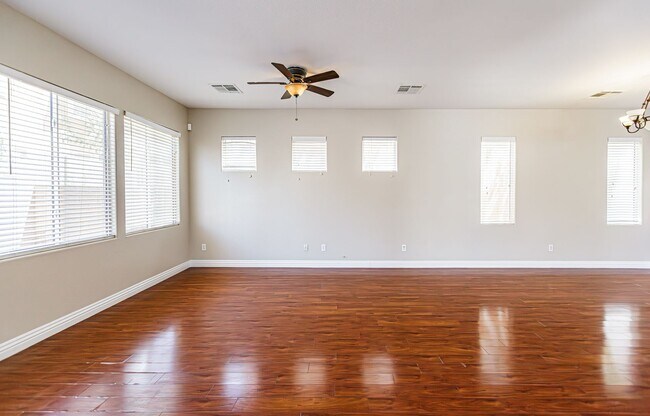 Building Photo - 2 Master Suites in a gated community