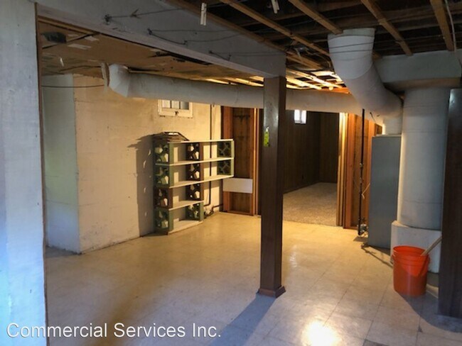 Building Photo - 3 br, 2 bath House - 1432 S Ash