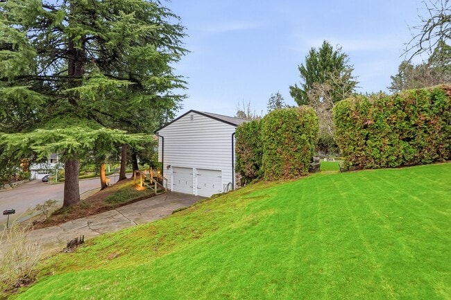 Building Photo - Charming Lake Oswego Home on Large Corner Lot – 3BR, 2.5BA + Bonus Room