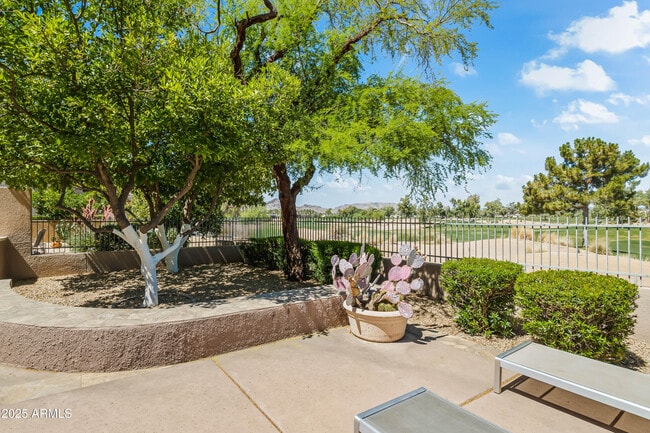 Building Photo - 7740 E Gainey Ranch Rd