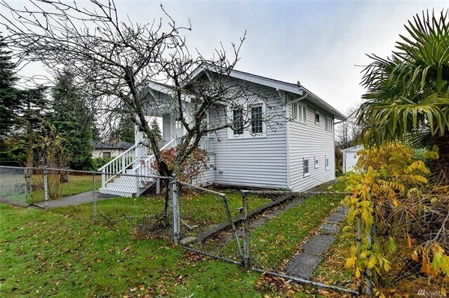 Building Photo - 10025 39th Ave SW