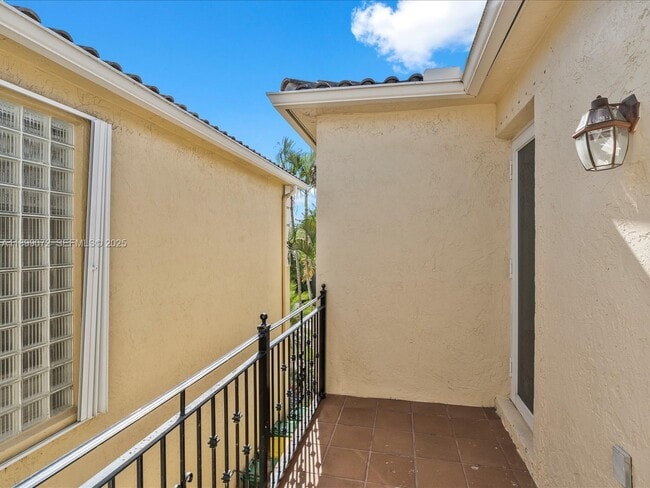 Building Photo - 21227 NE 31st Pl