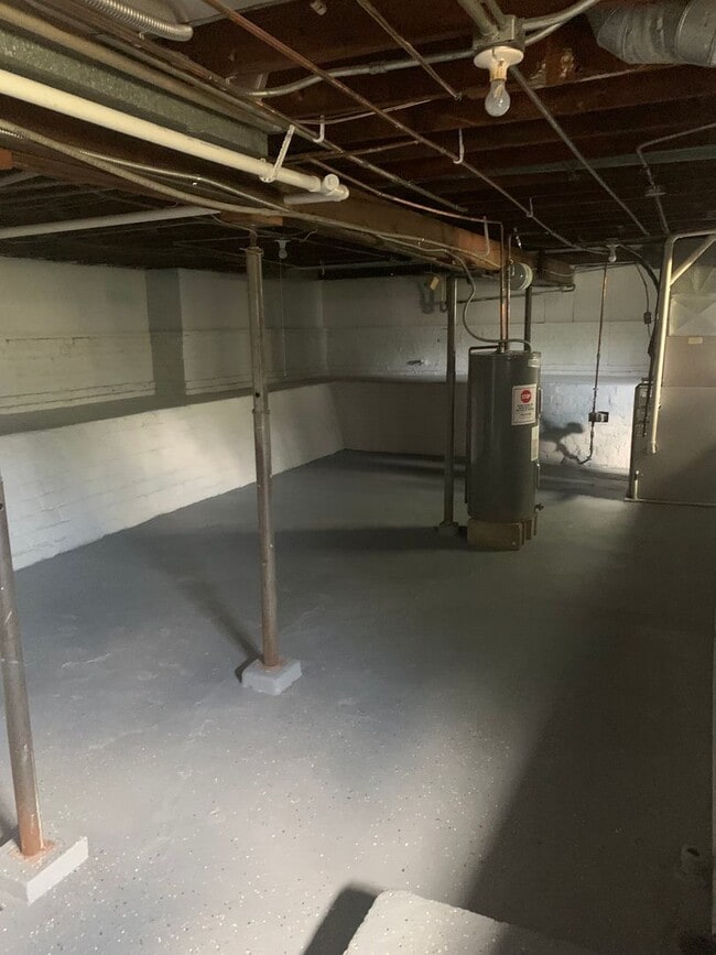 Building Photo - Spacious Updated Minne Lusa 3BR with Lots ...