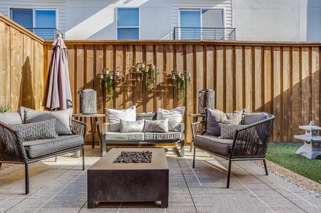 Building Photo - 3404 Douglas Ave