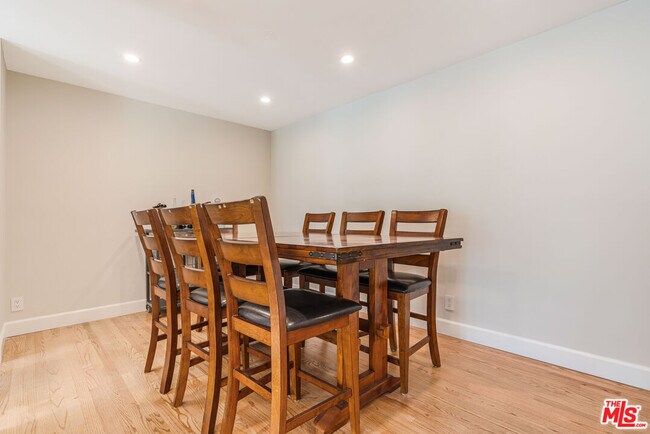 Building Photo - 17083 Palisades Cir