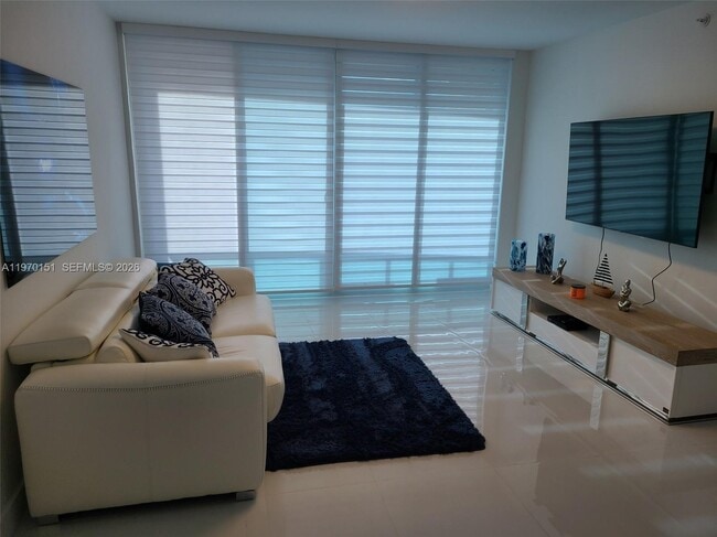 Building Photo - 2501 S Ocean Dr