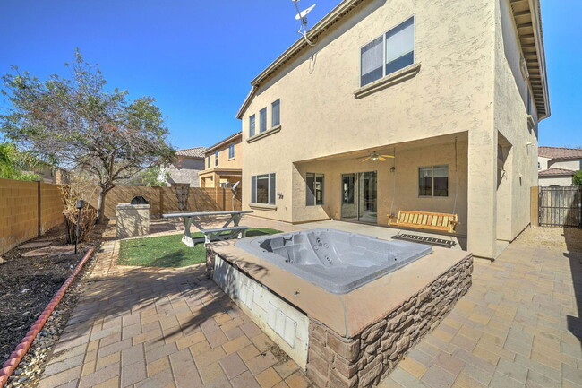 Building Photo - 2143 W Marconi Ave